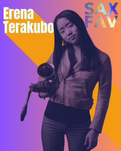 Erena Terakubo, saxofonista de jazz, posando, representando la innovación y la fuerza femenina en el mundo del jazz.